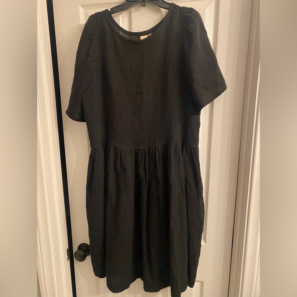Mini Agnes Dress in Black Woven from Shelter Clothing (slow fashion) - Picture 6 of 8